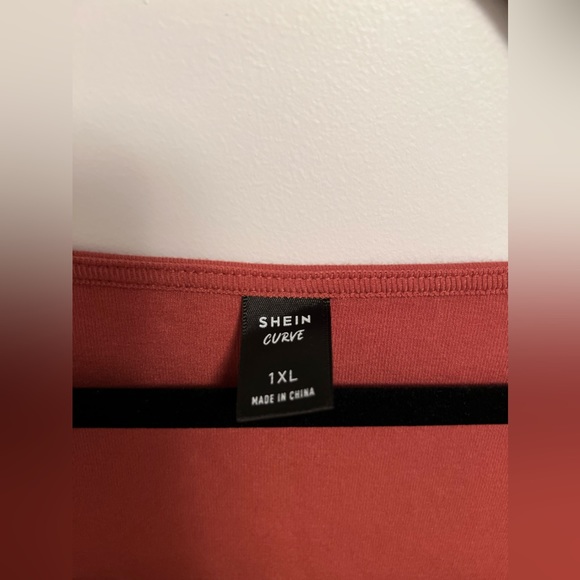 Shein top - Picture 3 of 3